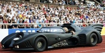 [Image: batmobil1.jpg]