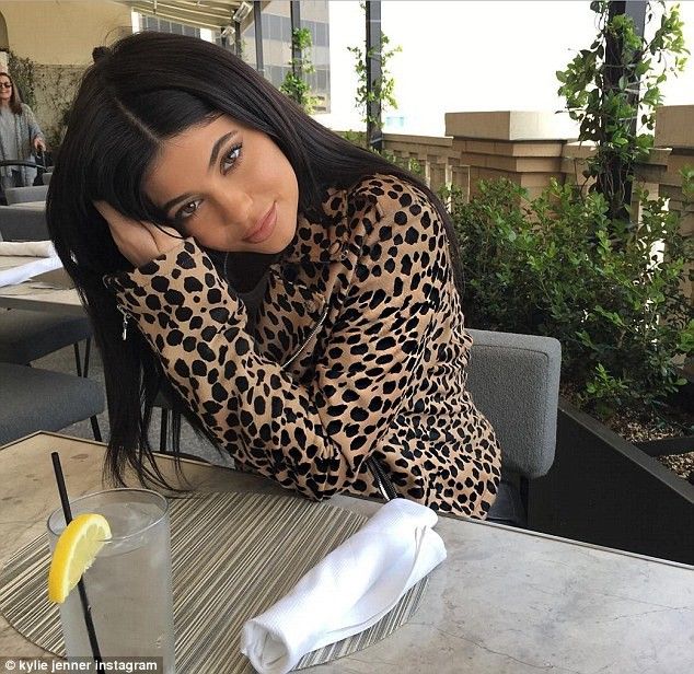kylie2
