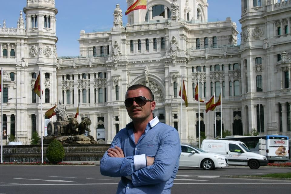 Polici 1