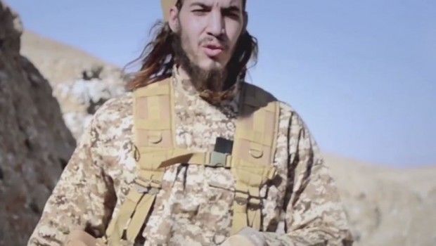 Gazetari që gjysmë viti u ‘maskua’ si xhihadist, dhe zbuloi planet e tyre (Foto/Video)