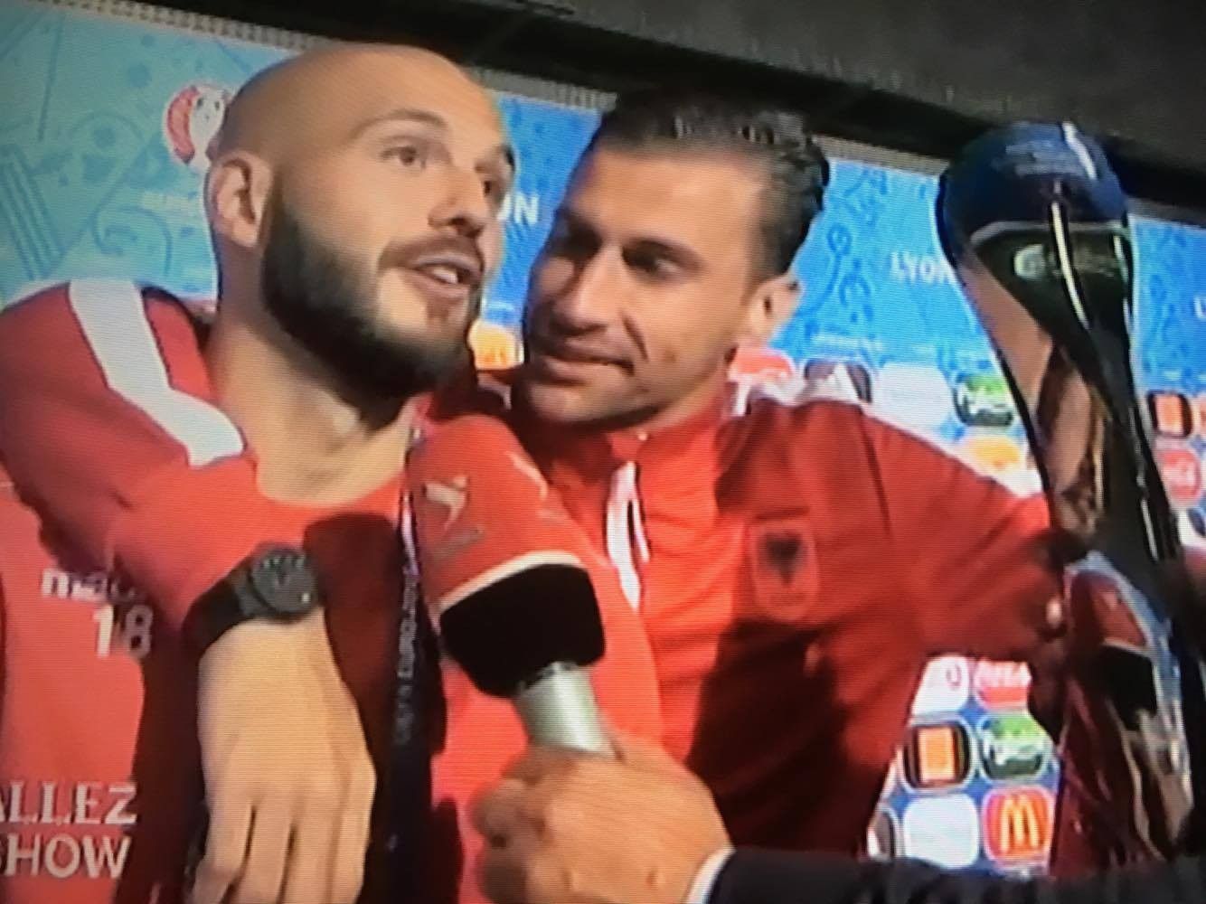 Mavraj ndërpreu intervistën e Canës (Foto)