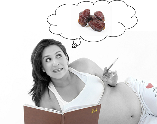 Pregnant_Women_Thinking_of_Eating_Dates
