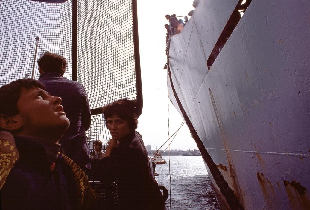 Arrival of Albanian refugees.