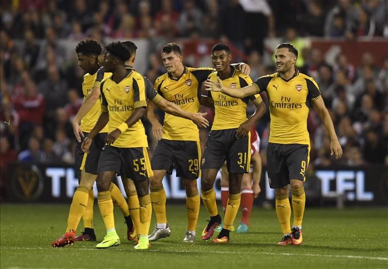 Fanellat e treta të Arsenalit, me të cilat do të luajë ndaj Baselit të Taulant Xhakës.