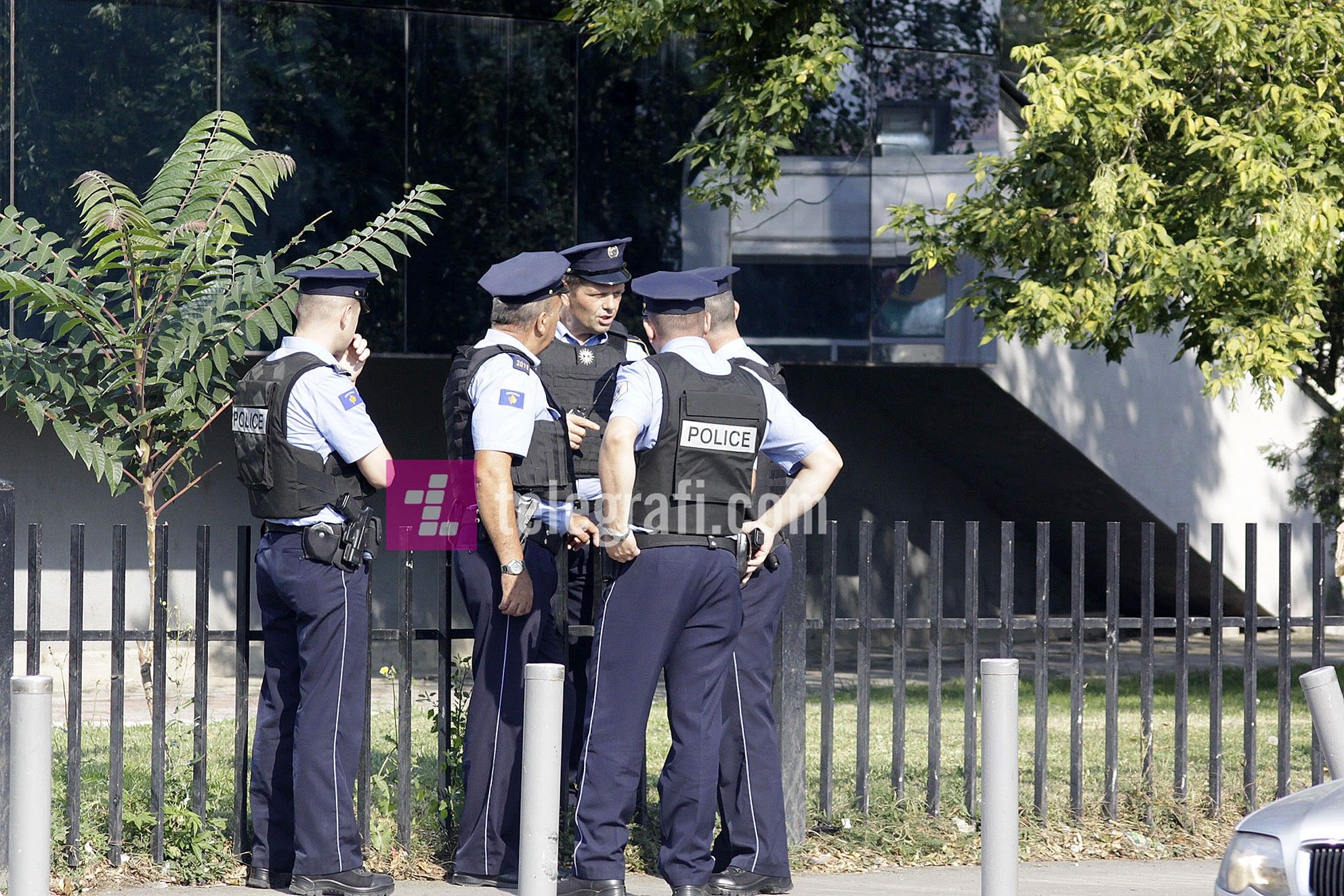 policia per rreth kuvendit dhe qeverise - 1 shtator - foto Ridvan Slivova (3)