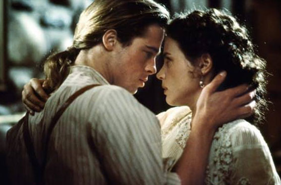 Pitt dhe Julia Ormond luajtën bashkë në “Legends of The Fall” në vitin 1994, kur edhe nisën një romancë. 