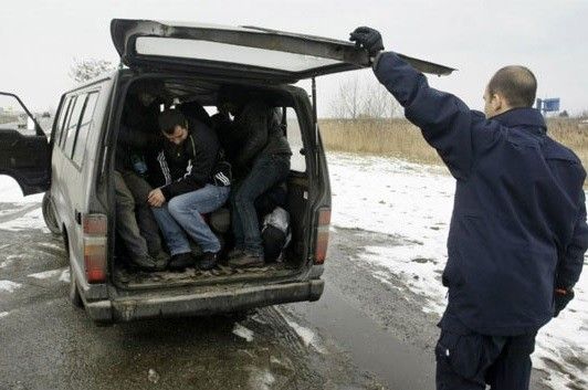 12 EMIGRANTE NE LADA NIVA