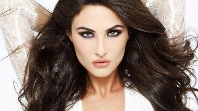 Shqiptarja që u shpall “Miss New York 2016” flet për jetën e saj të vështirë (VIDEO)