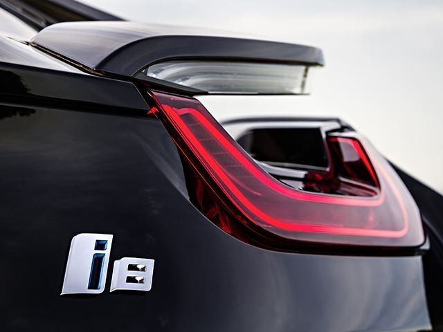 Modeli i ri i8 nga BMW pritet te jete nje makine shume e fuqishme foto 4